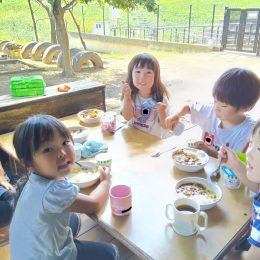 朝霞どろんこ保育園「食欲の秋　カレー作り」