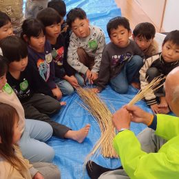 発達支援つむぎ 宮下「しめ縄づくり」