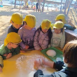 ふじみ野どろんこ保育園「～餅つき体験～」